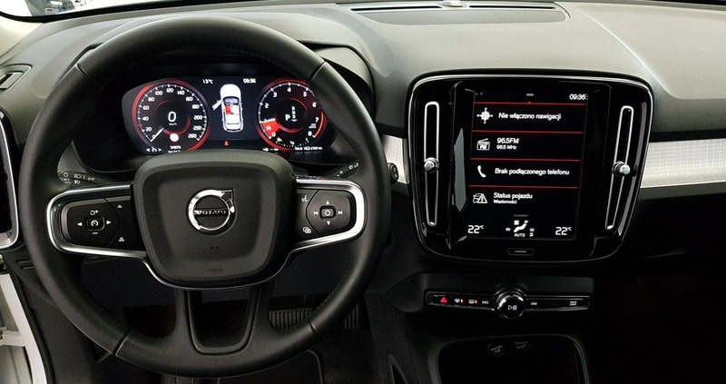 Volvo XC 40 cena 122900 przebieg: 94000, rok produkcji 2021 z Wąchock małe 631
